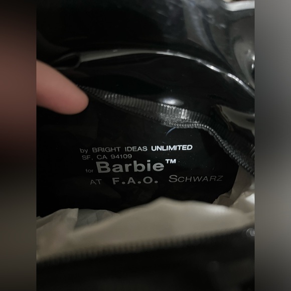 Rare Vintage Black Vinyl Barbie Purse by F.A.O Schwarz - Picture 4 of 4